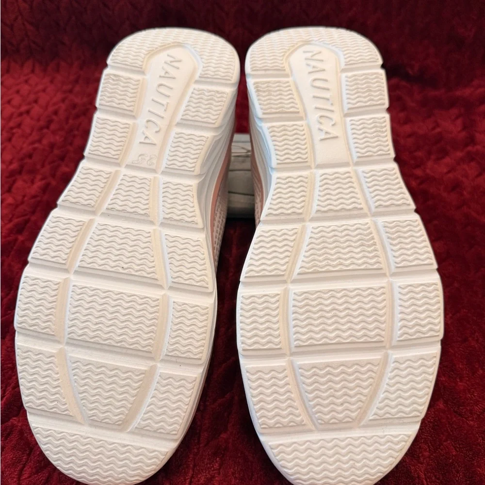 Nautica Women’s Blush and White Viburn Knit Sneakers – NWT Size 8.5 - Picture 4 of 8